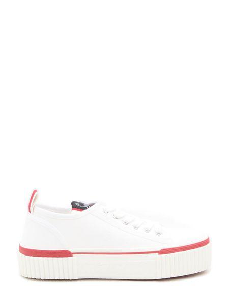 白色纯棉布帆布鞋，红色细节和纹理橡胶鞋底