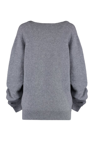 暖心必備：灰色阜領針織毛衣