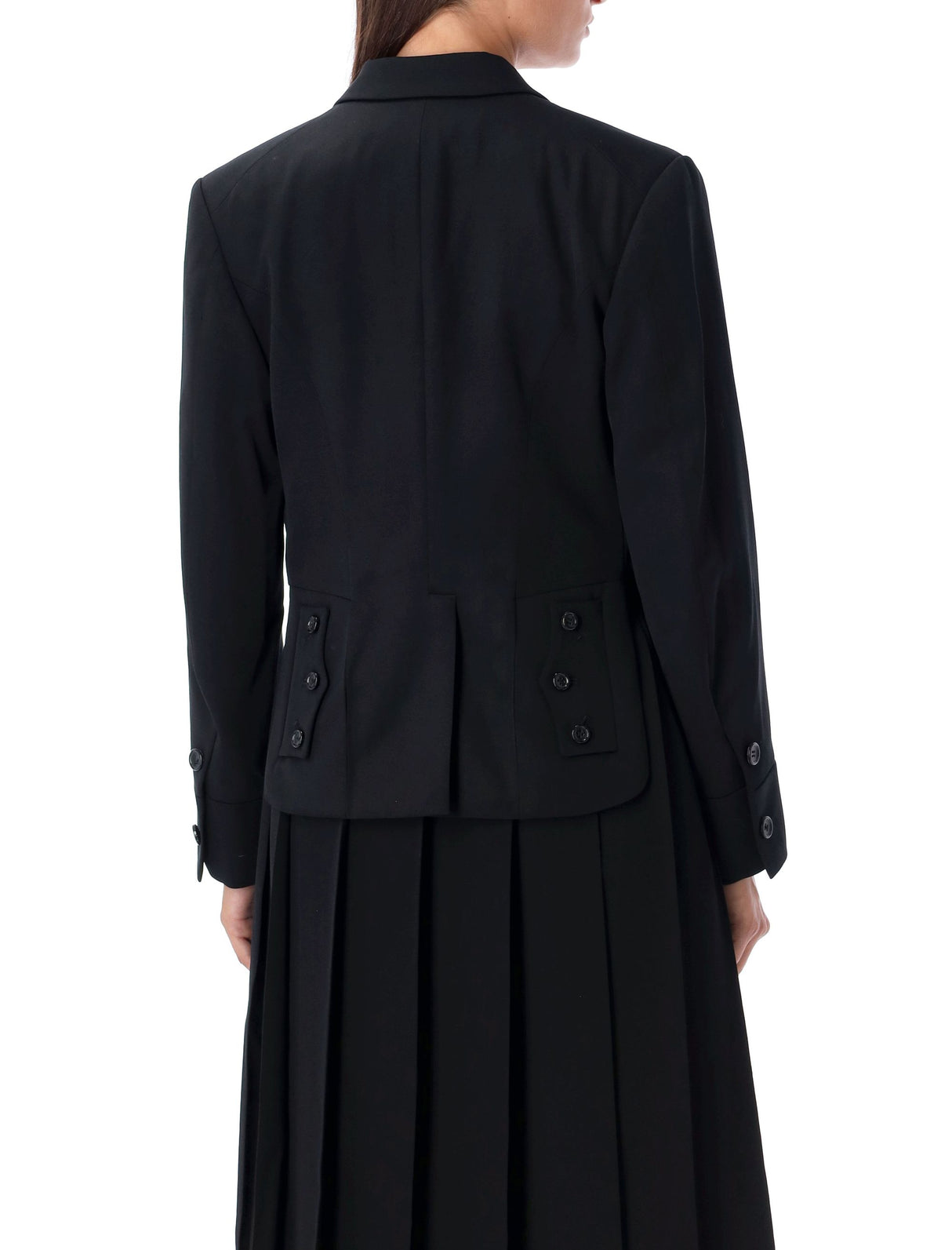 時尚又帥氣：女士黑色斯賓塞爾外套