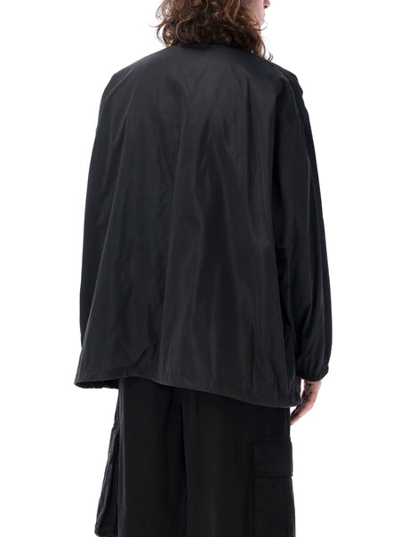 女士原厂黑色拉链外套，标志印花和实用设计