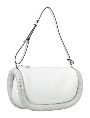 Túi đeo vai trắng Bumper-15 da bê, được thêu trang trí tinh tế bởi JW Anderson