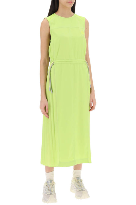 绿色圆柱裙，女士褶皱细节- SS24系列