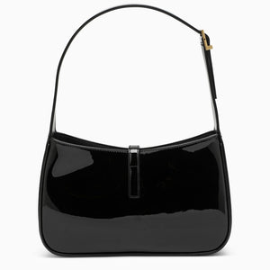Túi vai da bóng đen với logo kim loại nổi và quai đeo có thể điều chỉnh
