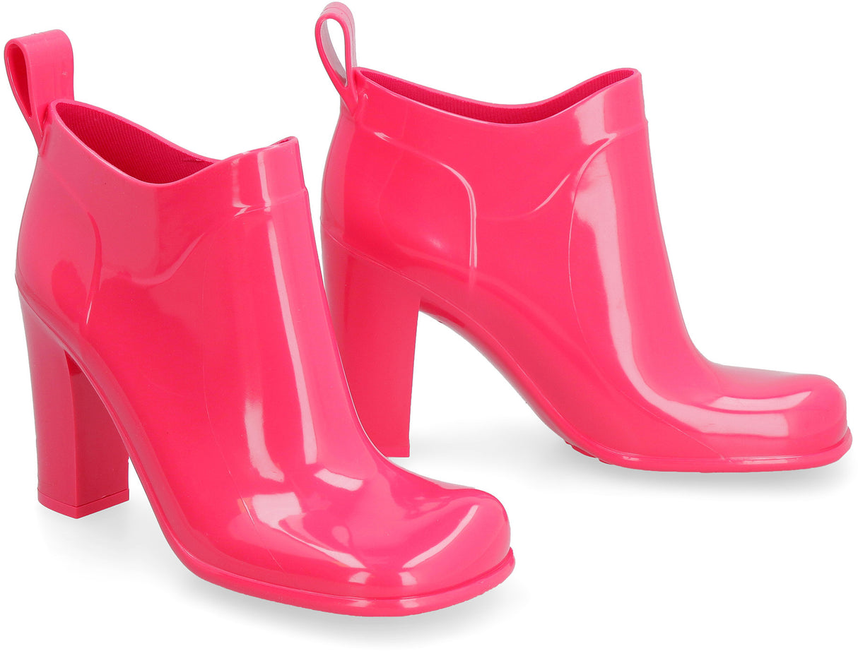 粉红色潮流短靴-橡胶钉底，方头设计