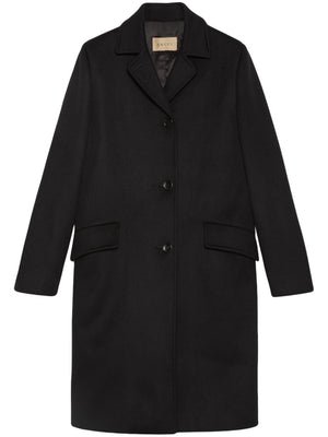 冬の必須アイテム！上質な黒いウールジャケット