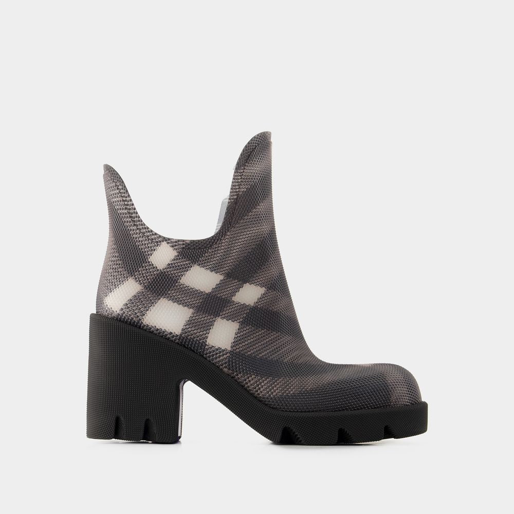 BURBERRY Stylish LF Marsh Heel Ankle Boots for Women