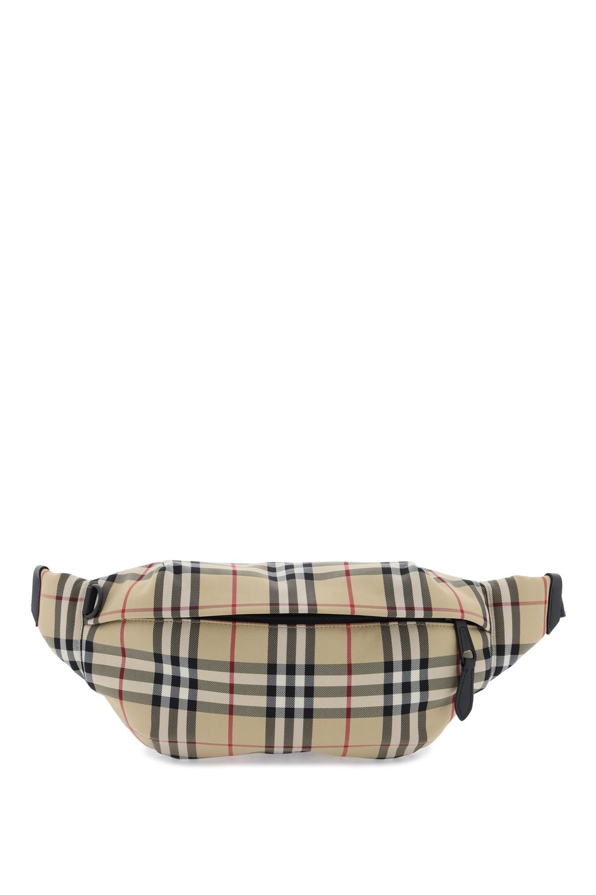 Túi đeo hông Burberry với họa tiết kinh điển dành cho nam giới màu be