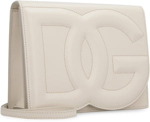 原厂制作：奶油色小牛皮十字肩链手袋，印有凸起的DG标志
