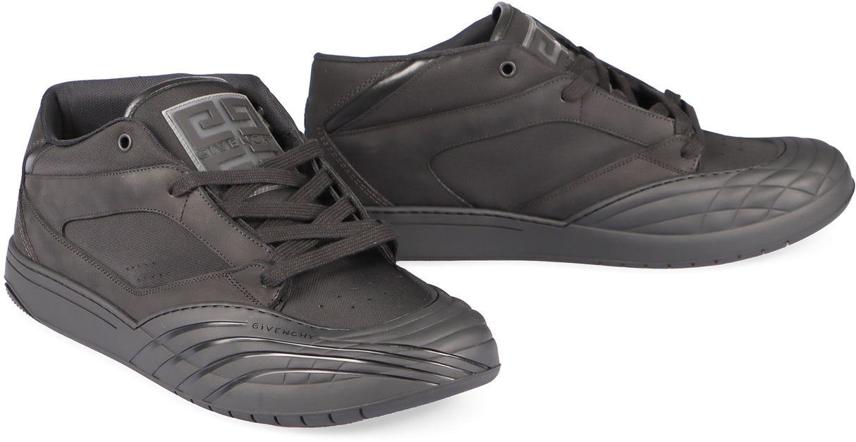 男款黑色皮革低帮运动鞋 - 配有科技织物细节