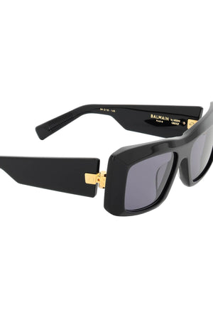 高貴的黑色太陽眼鏡，女性適用，金色飾品