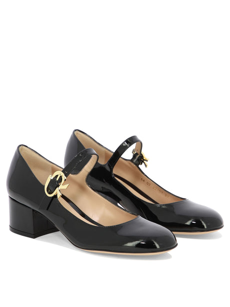 Đẹp và sang trọng đôi giày Mary Jane đen đính nơ và quai khóa nhỏ gót cao của GIANVITO ROSSI