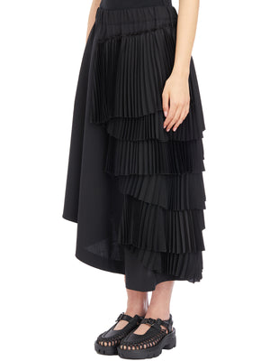 黒色ウール製プリーツスカート