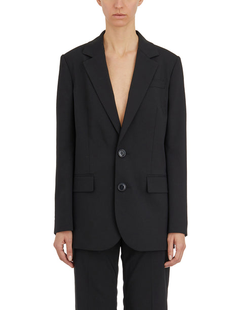 黑色西服套装：女士夹克和长裤