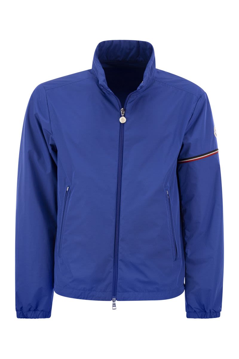 Áo khoác nhẹ Nylon màu xanh đa năng dành cho Nam với thiết kế đặc trưng