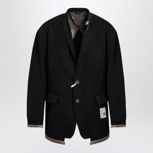 黑色羊毛混紡單排扣外套，帶生邊下擺設計