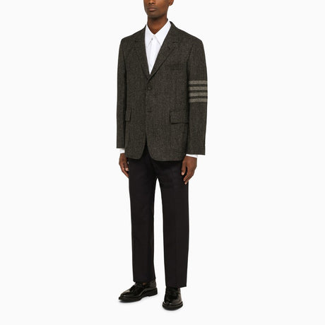 Áo khoác nam màu xám đậm đẳng cấp từ bộ sưu tập FW23