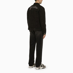 男士黑色牛仔外套 - 两个前翻盖口袋，背部标签 - SS24系列