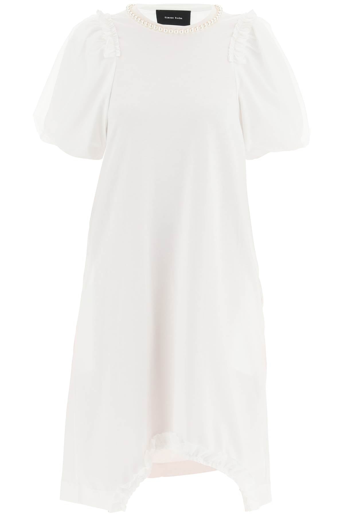 白色膝長T恤連身裙，配有紗袖和珍珠點綴，適合女性